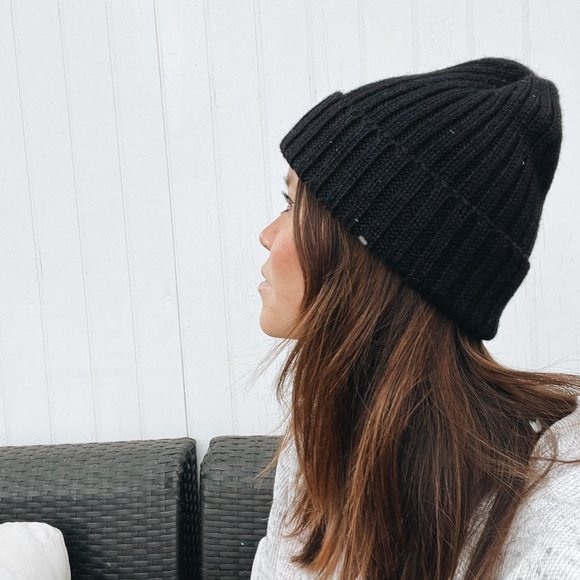 Ana + Zac Alpaca Toque - Picture 1 of 6